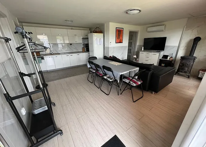 Johnys Apartment *